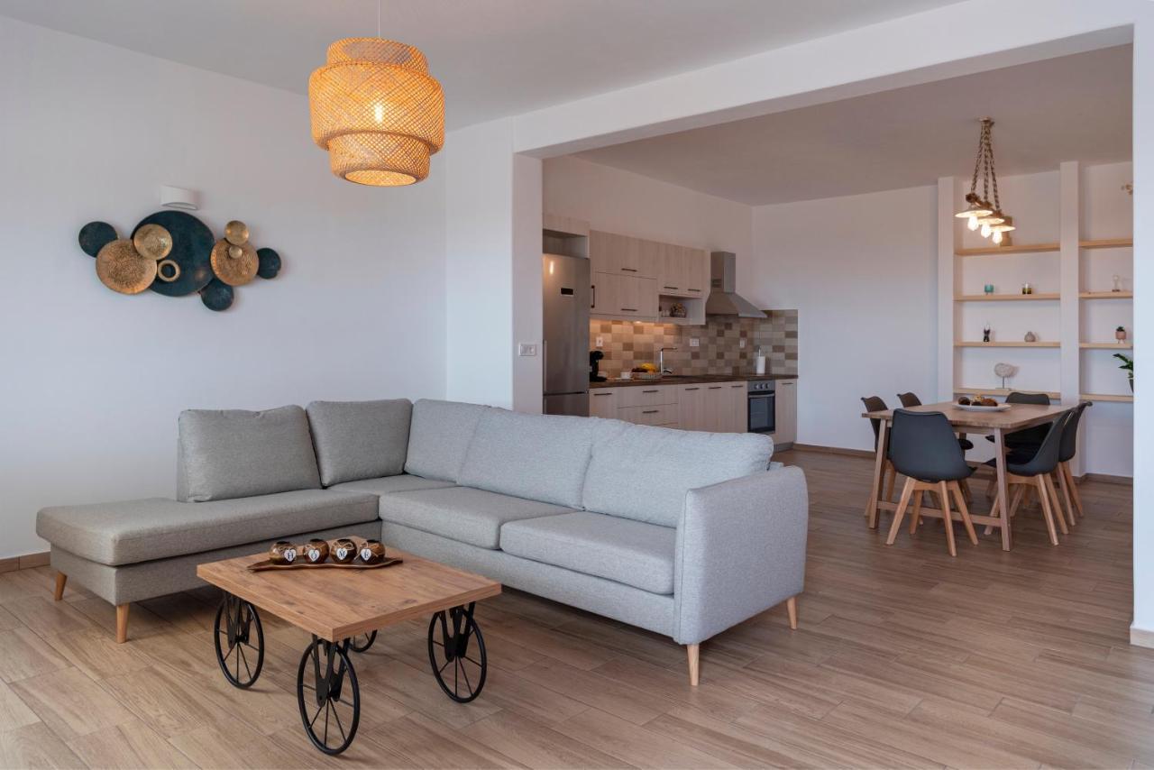 Panteronisia View Villa Angairiá エクステリア 写真
